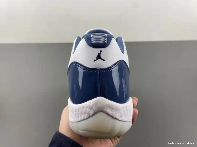 Reps LUCY 11 Jordan Low (2024) Navy Retro Midnight FV5104-104 0608